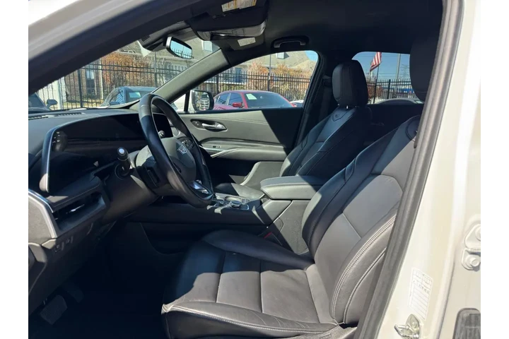 2024 XT4 Premium Luxury AWD image 7