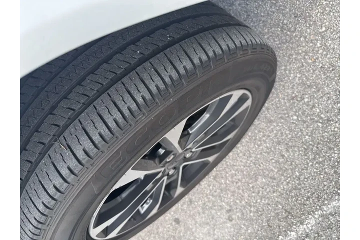 $33222 : Jeep Grand Cherokee L 2023 4 image 10