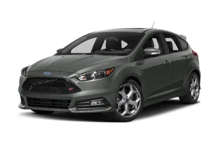 $9900 : Ford Focus 2015 ST 4dr Hatch image 1