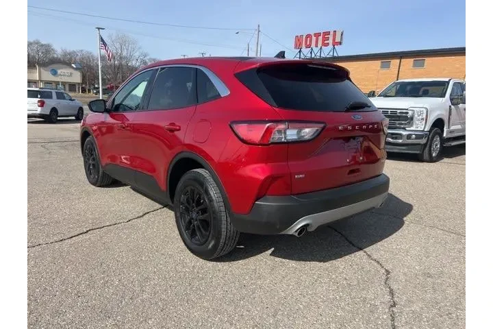 $20579 : Ford Escape 2022 AWD SE 4dr image 5