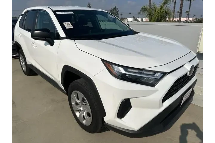 $29900 : Toyota RAV4 2024 AWD LE 4dr image 1