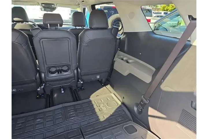 $36990 : Kia Carnival Hybrid 2025 LXS image 8