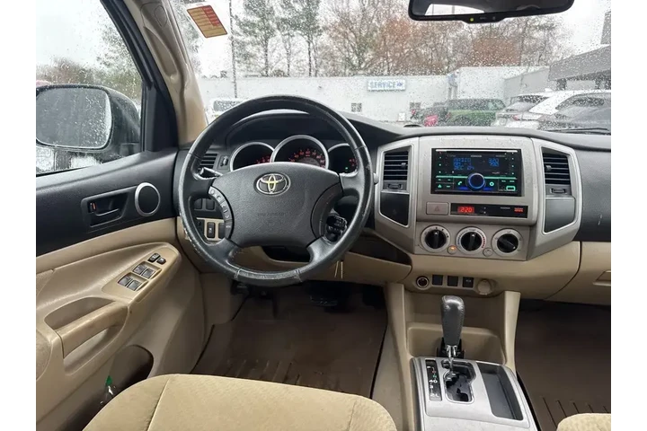 $10997 : Toyota Tacoma 2009 4x2 PreRu image 9