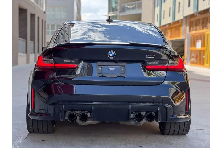 $73990 : 2022 BMW M3 image 7