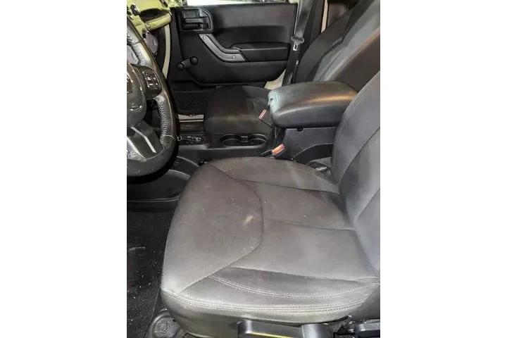 $22132 : Jeep Wrangler Unlimited 2017 image 4