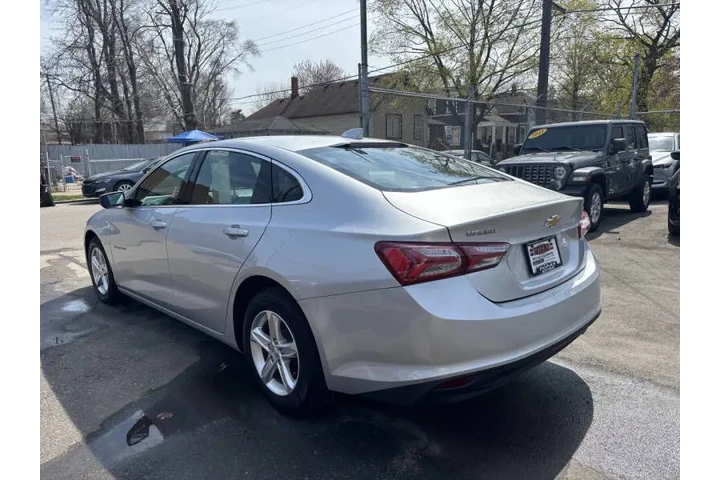 $18995 : 2022 Malibu LT image 8