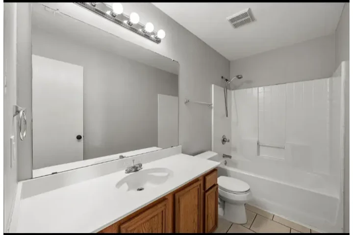 $2600 : Renta  casa image 3