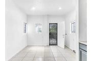 $1195 : Spacious 3bd 1ba @ LA thumbnail
