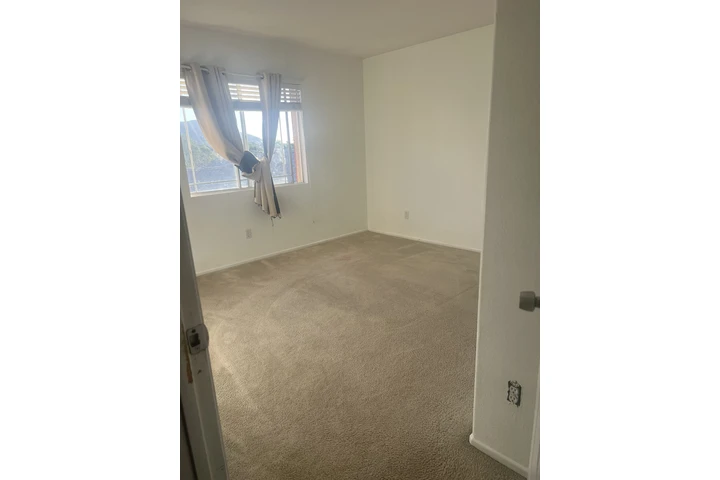 $850 : Cuarto en renta image 2