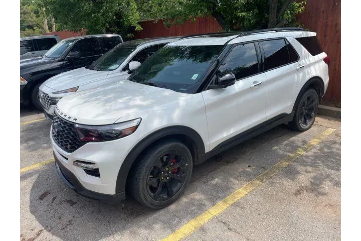 $36995 : Ford Explorer 2023 AWD ST 4d image 2