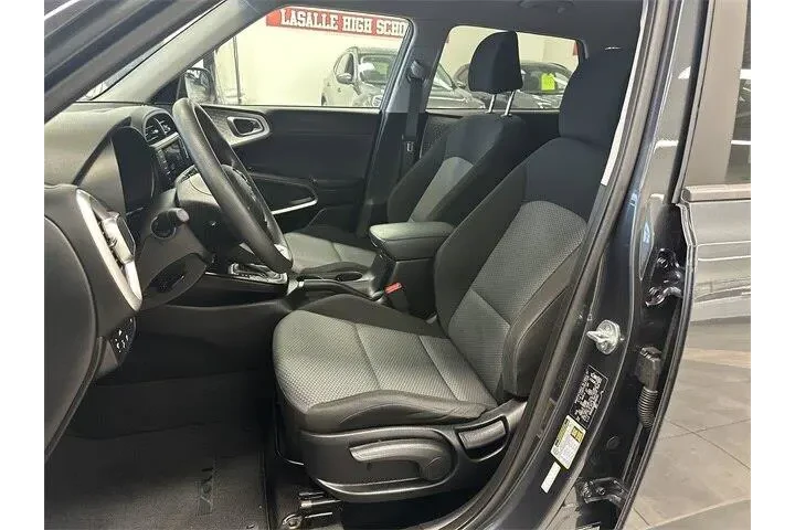 $15000 : Kia Soul 2022 LX 4dr Crossov image 5