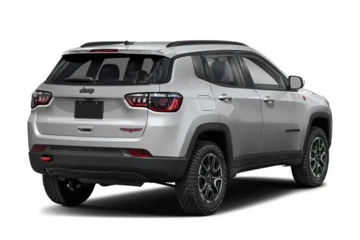 $25587 : 2025 Compass Trailhawk 4x4 image 3