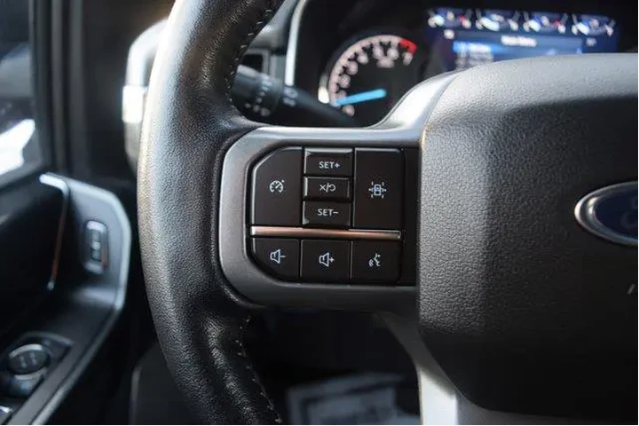 $37000 : Ford F-150 2022 4x4 XLT 4dr image 6