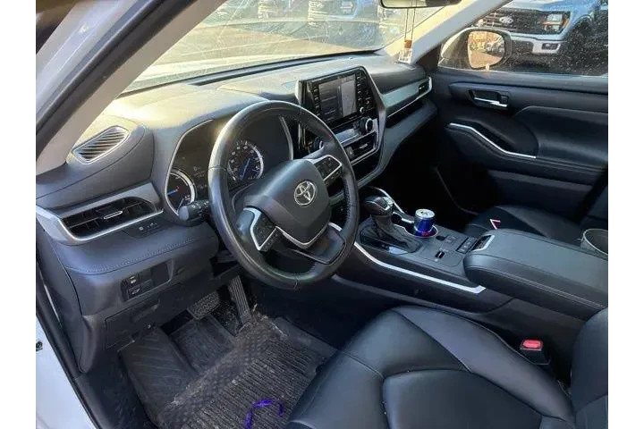 $35000 : Toyota Highlander Hybrid 202 image 9