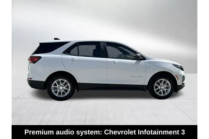 $18977 : Chevrolet Equinox 2023 LS 4d image 5