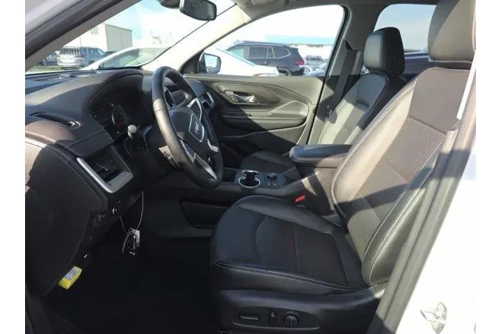 $28700 : GMC Terrain 2024 SLT 4dr SUV image 5
