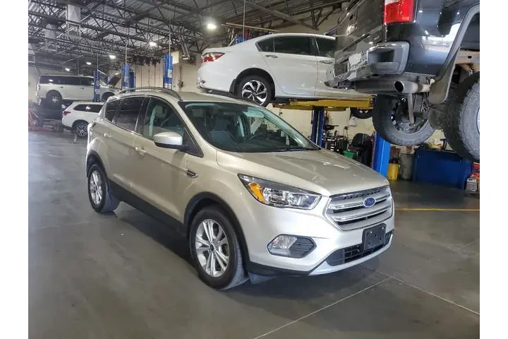 $8999 : Ford Escape 2018 SE 4dr SUV image 1