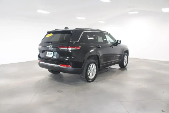 $26000 : Jeep Grand Cherokee 2023 4x2 image 9