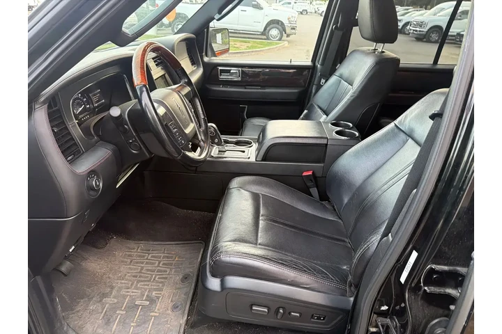 $16000 : Lincoln Navigator L 2017 4x4 image 10