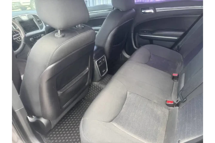 $15995 : 2018 300 Touring image 6