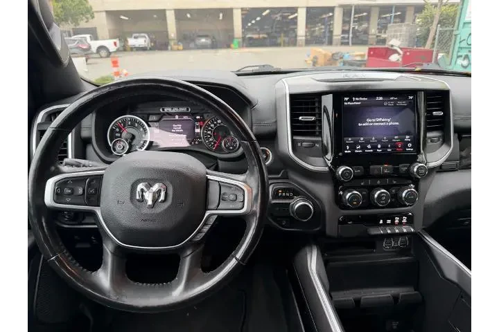 $27000 : Ram 1500 2021 4x2 Big Horn 4 image 5