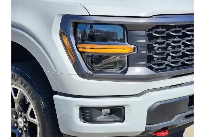 $38972 : Ford F-150 2024 4x2 STX 4dr image 9