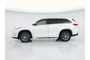 $27998 : Toyota Highlander 2017 XLE 4 thumbnail