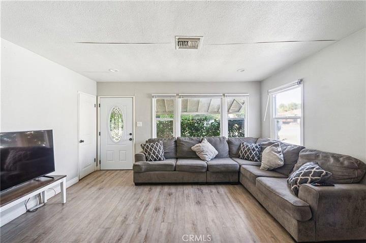 $1200 : 6082 Stearns St, Riverside, CA image 5