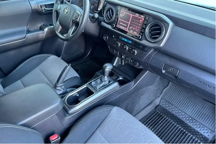 $33875 : Toyota Tacoma 2022 4x2 TRD S image 8