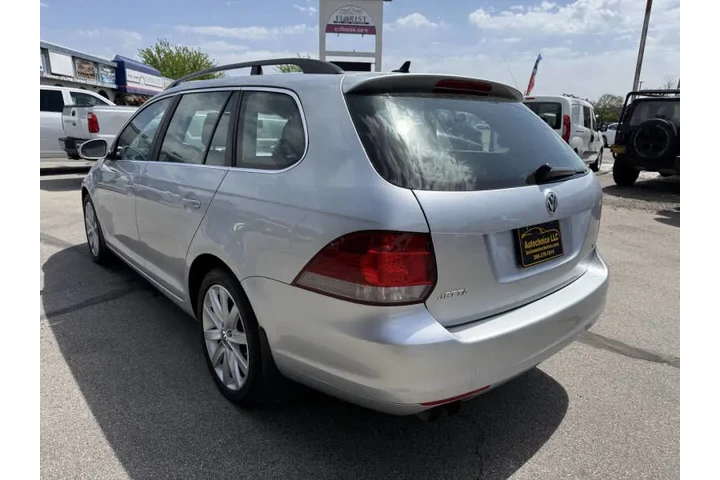$8700 : 2014 Jetta SportWagen TDI image 5
