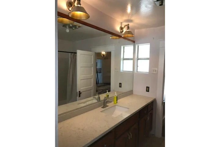 $995 : Boyle Heights 90063 cuarto image 6