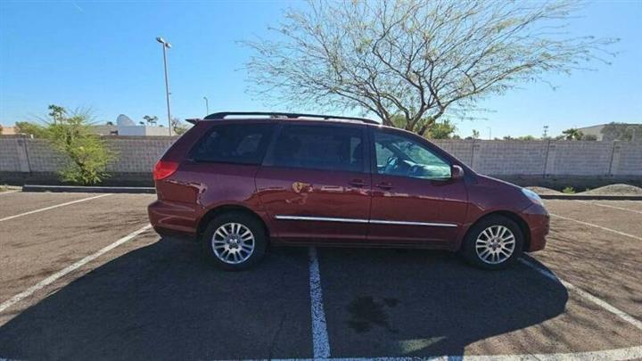 $7997 : 2009 Sienna Limited image 5
