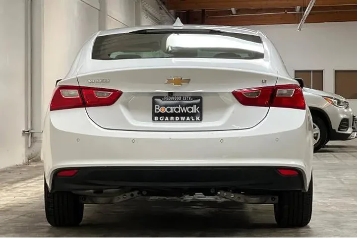 $17555 : Chevrolet Malibu 2024 LT 4dr image 5