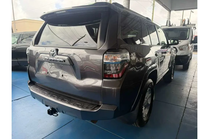 $2000 : 4Runner SR5 Sport image 5