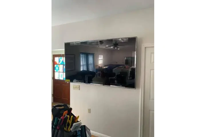 TELEVISION ALARMAS LUCES image 1