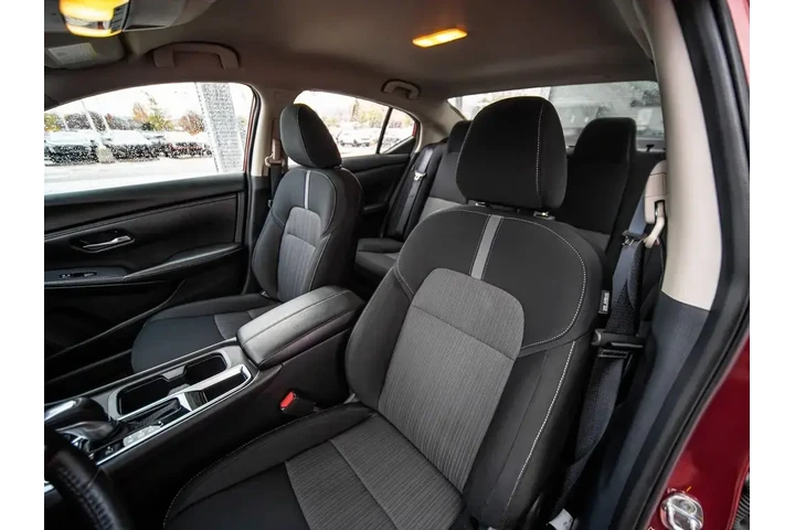 $17688 : Nissan Sentra 2025 SV 4dr Se image 8