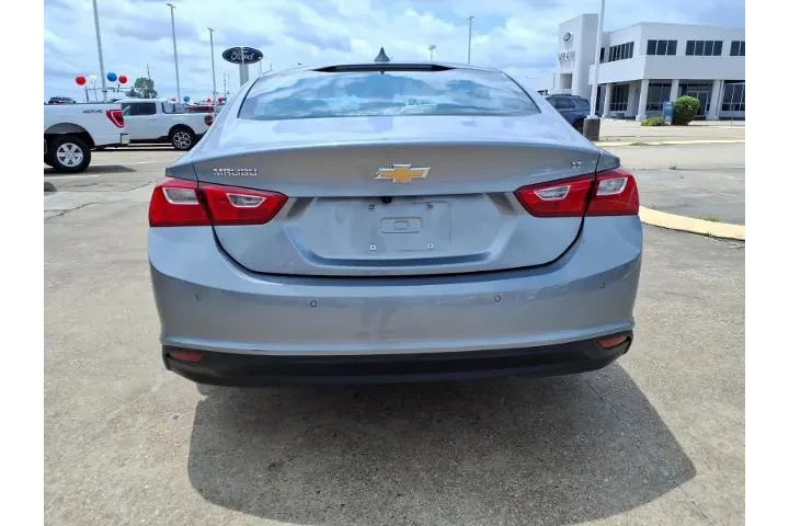 $19988 : Chevrolet Malibu 2024 LT 4dr image 3