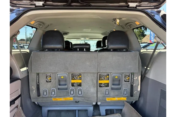 $8995 : 2012 Sienna LE 7-Passenger Au image 10