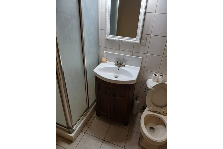 $800 : Cuarto en 800 image 3