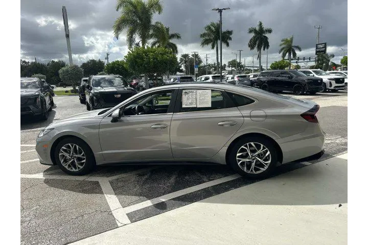 $20713 : Hyundai SONATA 2023 SEL 4dr image 10