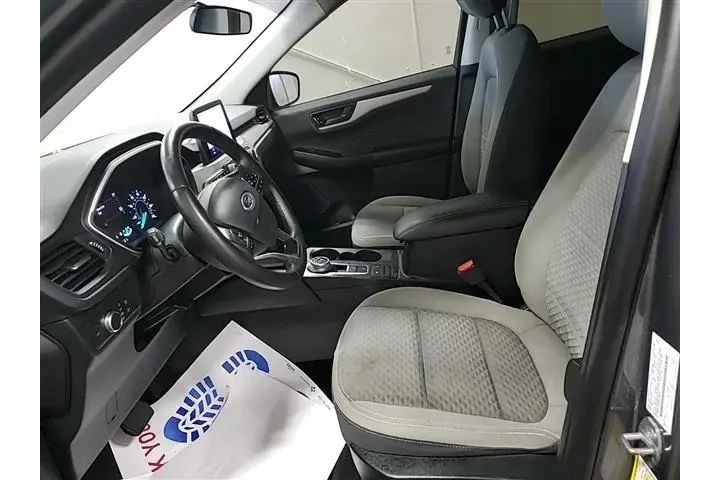 $19433 : Ford Escape 2022 SE 4dr SUV image 3