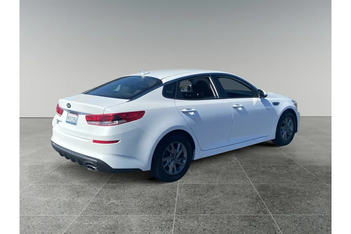 $22910 : Kia Optima 2019 image 2