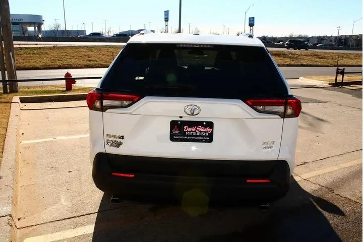 $27944 : Toyota RAV4 2024 AWD XLE 4dr image 9