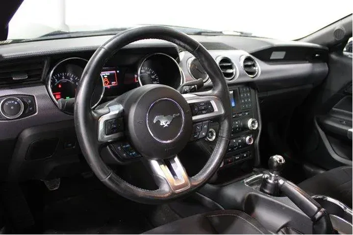 $26988 : Ford Mustang 2017 GT 2dr Fas image 2