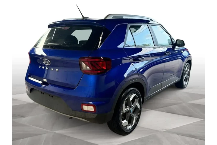 $23714 : Hyundai VENUE 2025 SEL 4dr C image 8