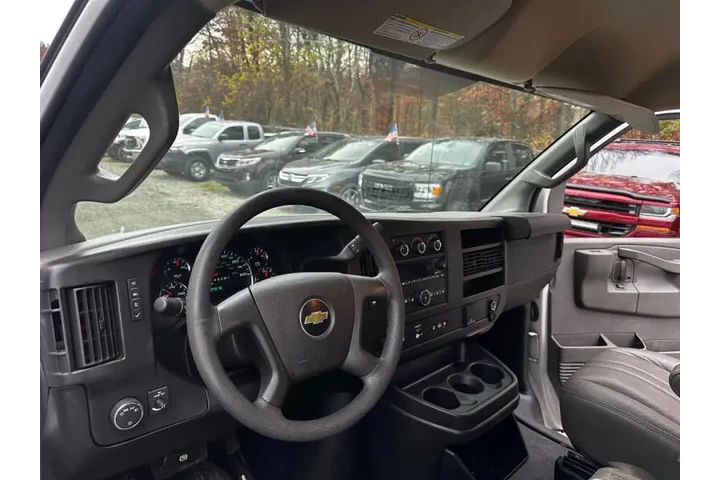 $11990 : 2017 Express 2500 image 10