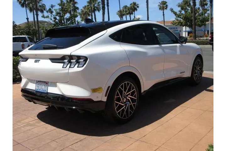$33500 : Ford Mustang Mach-E 2022 AWD image 4