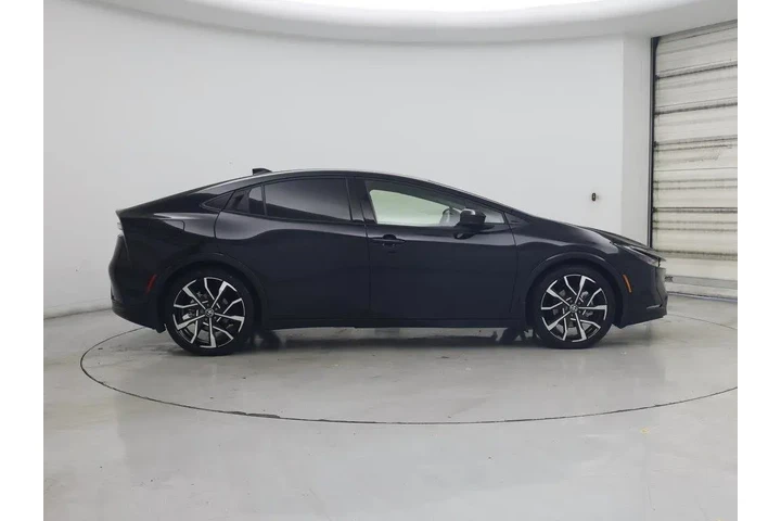 $33998 : Toyota Prius Plug-in Hybrid image 7