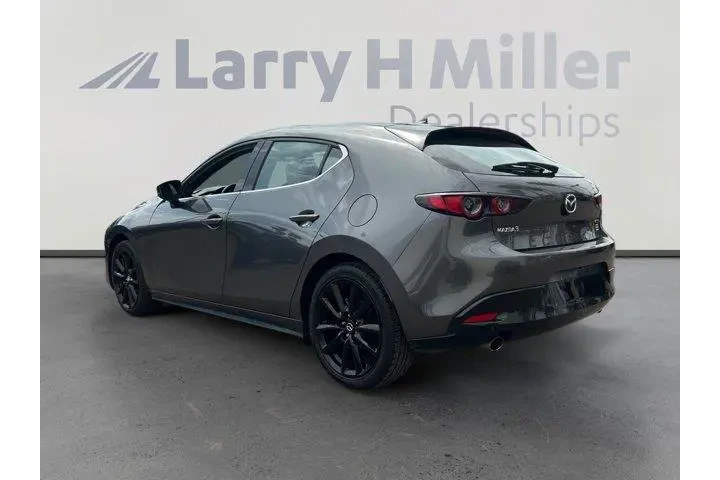 Mazda Mazda3 Hatchback 2021 image 3