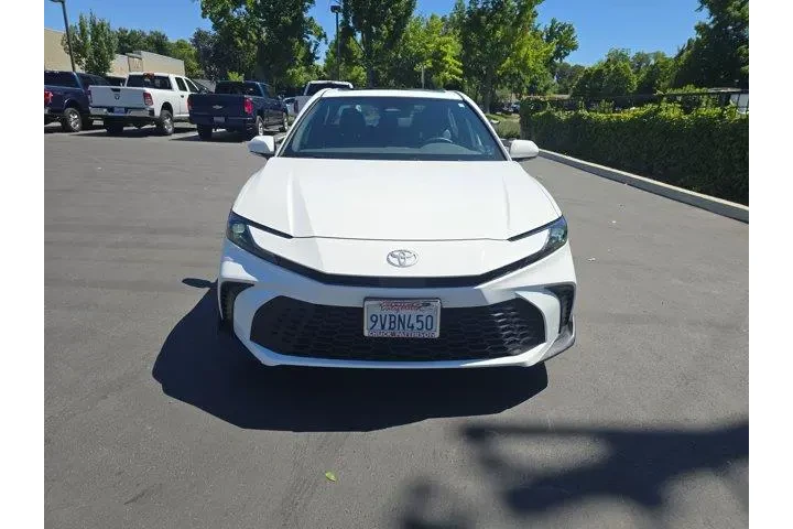 $30495 : Toyota Camry 2026 SE 4dr Sed image 2